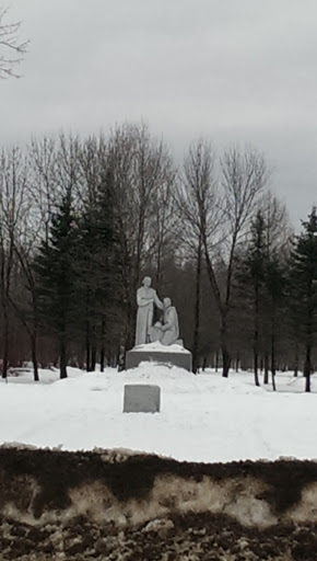 Памятник В Сусанино