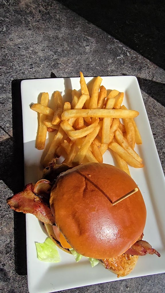  Uncle Larry’s Rustic Inn