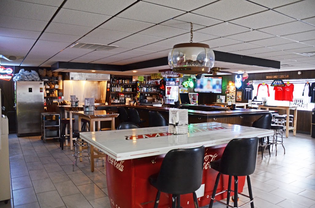  Utica Bar