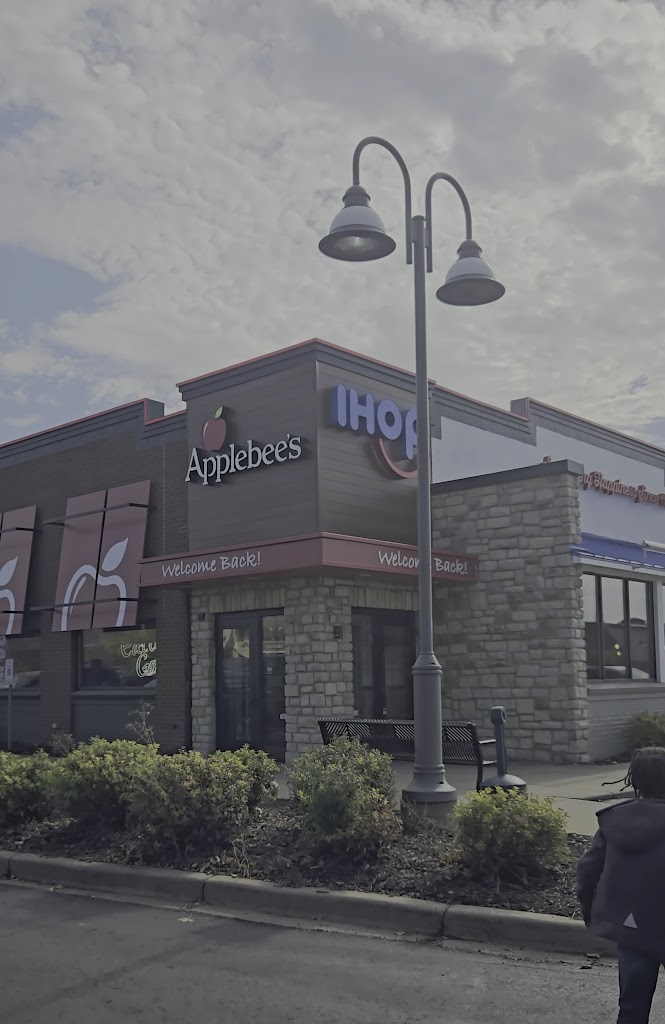  Applebee's Grill + Bar | IHOP