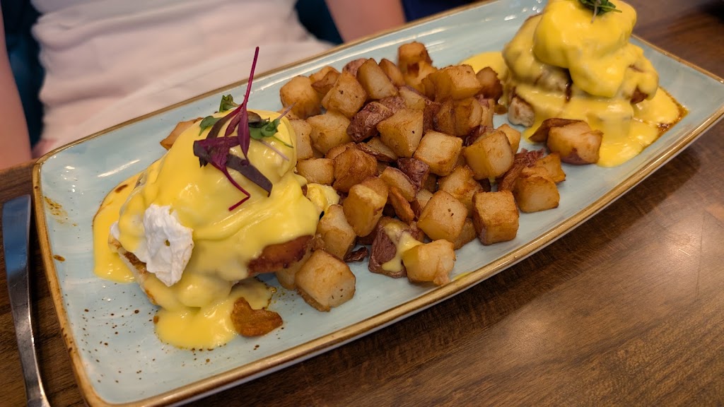  Golden Nest Pancake & Cafe