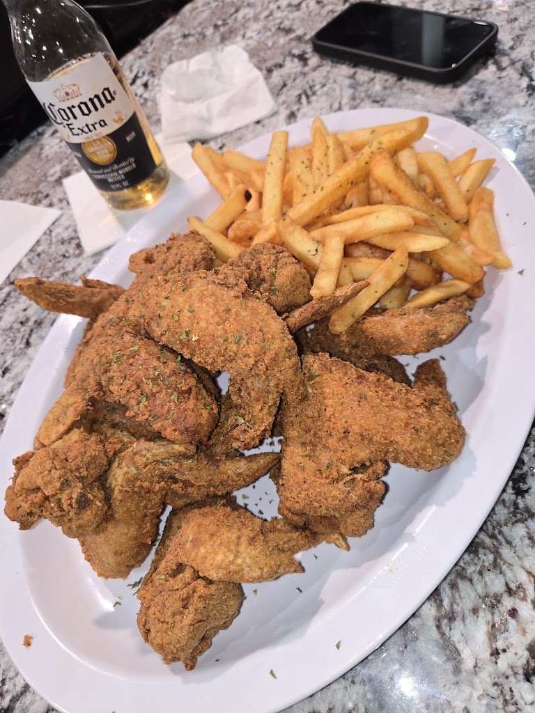  Syrs Restaurant and Lounge