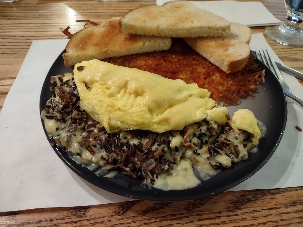  Me-Ki-Noc Restaurant- St. Croix Casino