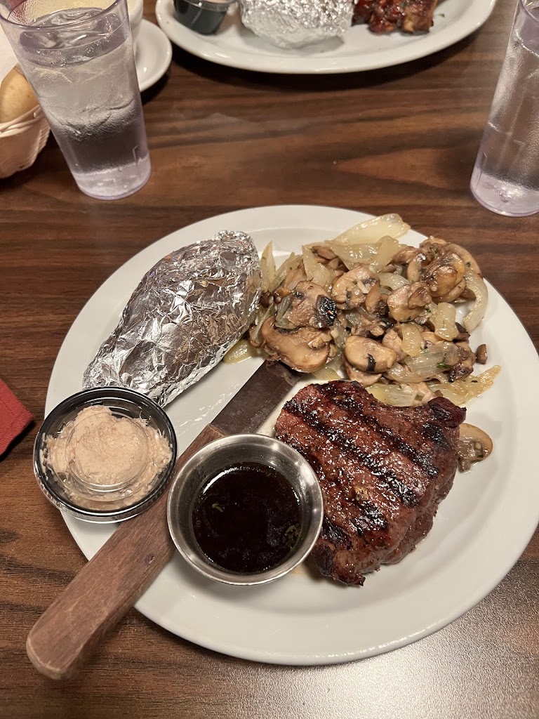  Suzy's Steak & Seafood House