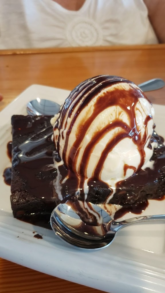  5th Quarter Bar & Grill