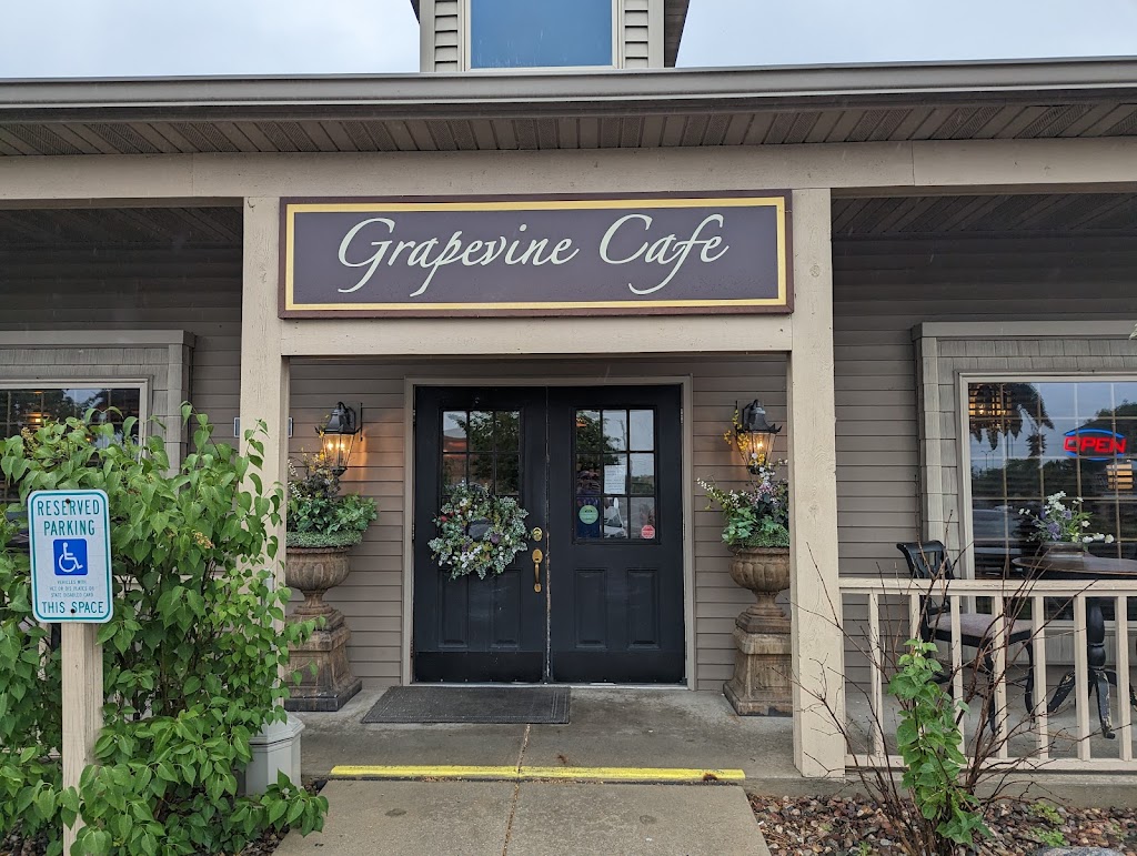  Grapevine Café