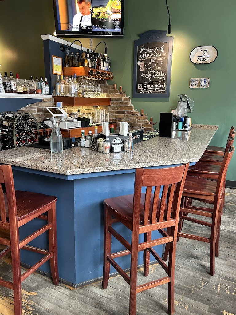  Max's Bistro & Bar