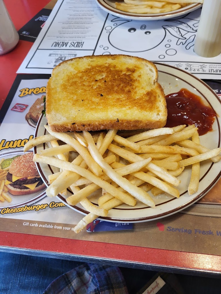  George Webb Restaurant