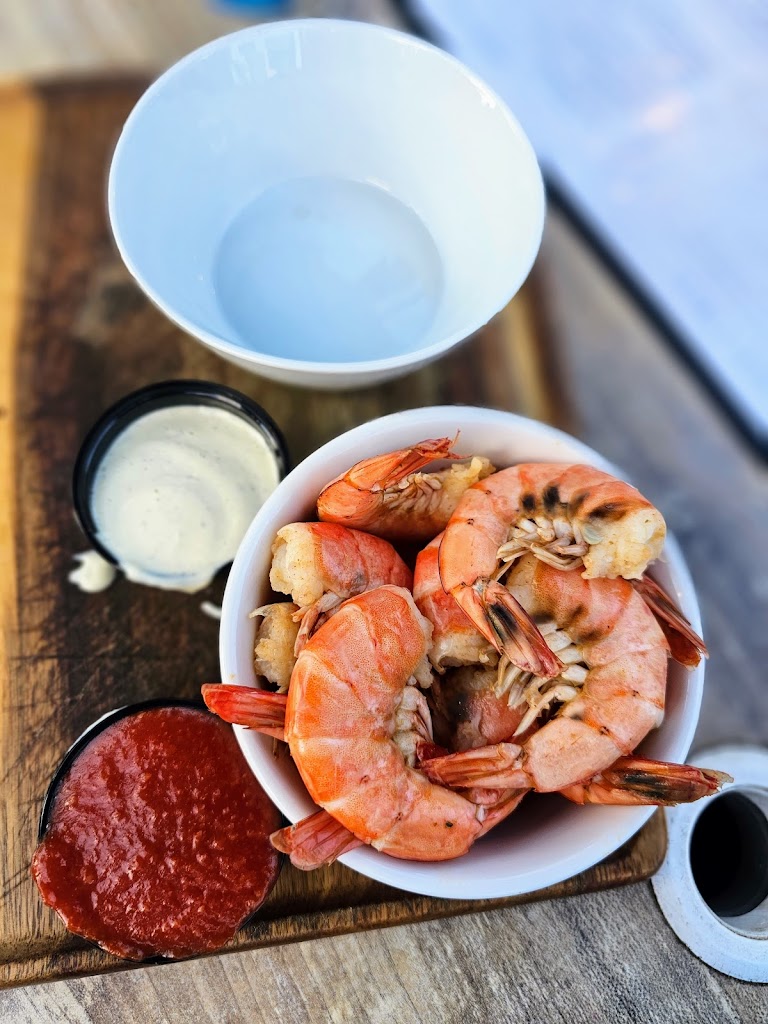  Lake House Grill & Bar