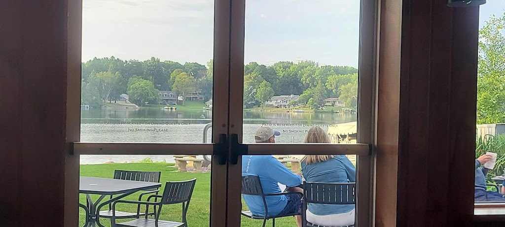  Waller's on the Lake