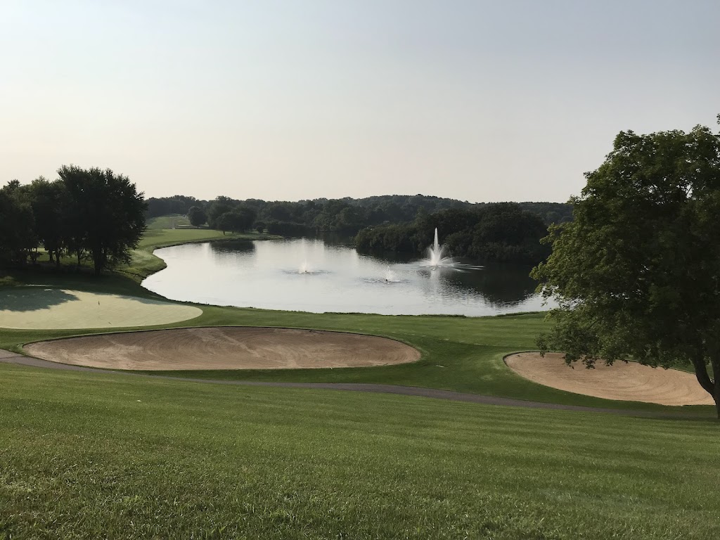  Twin Lakes Country Club