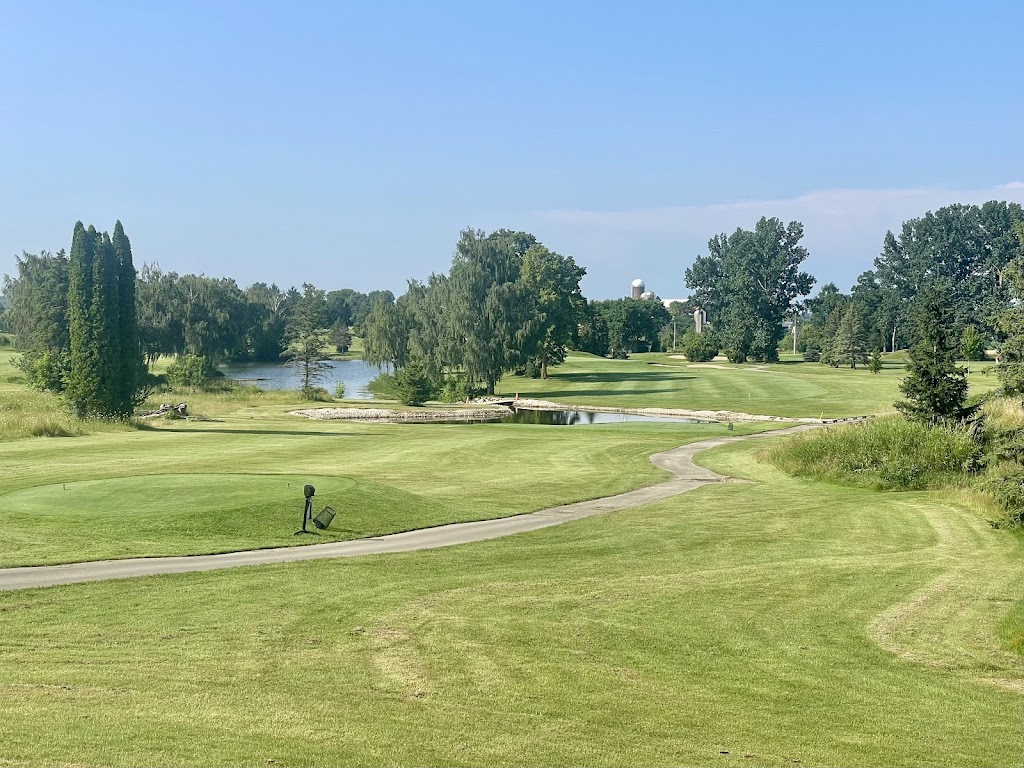  The Golf Club At Camelot