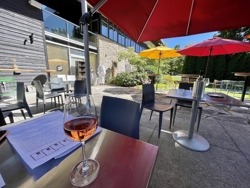  Vino!Vino! at Stone's Throw Winery