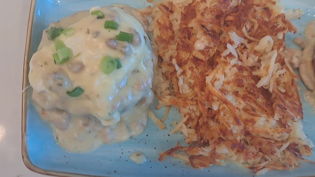  Golden Nest Pancake & Cafe