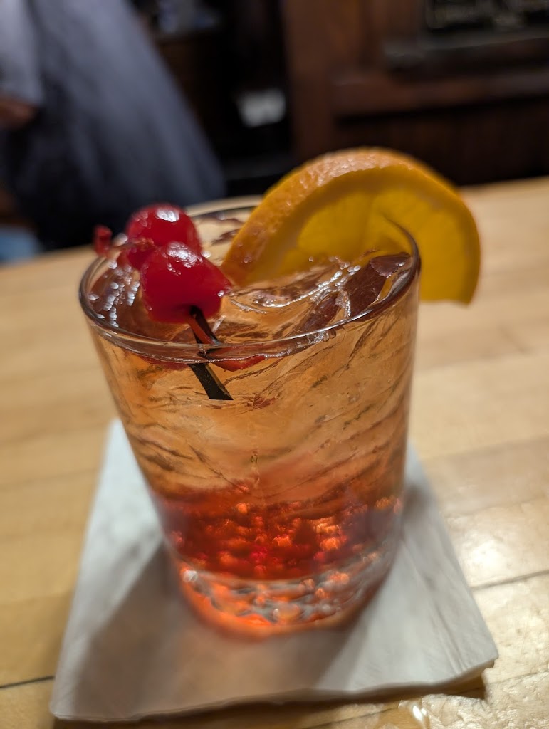  Badger Crossing Pub & Eatery