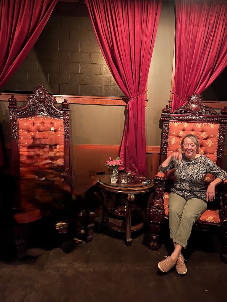  Mallory's Restaurant & Rooftop Bar