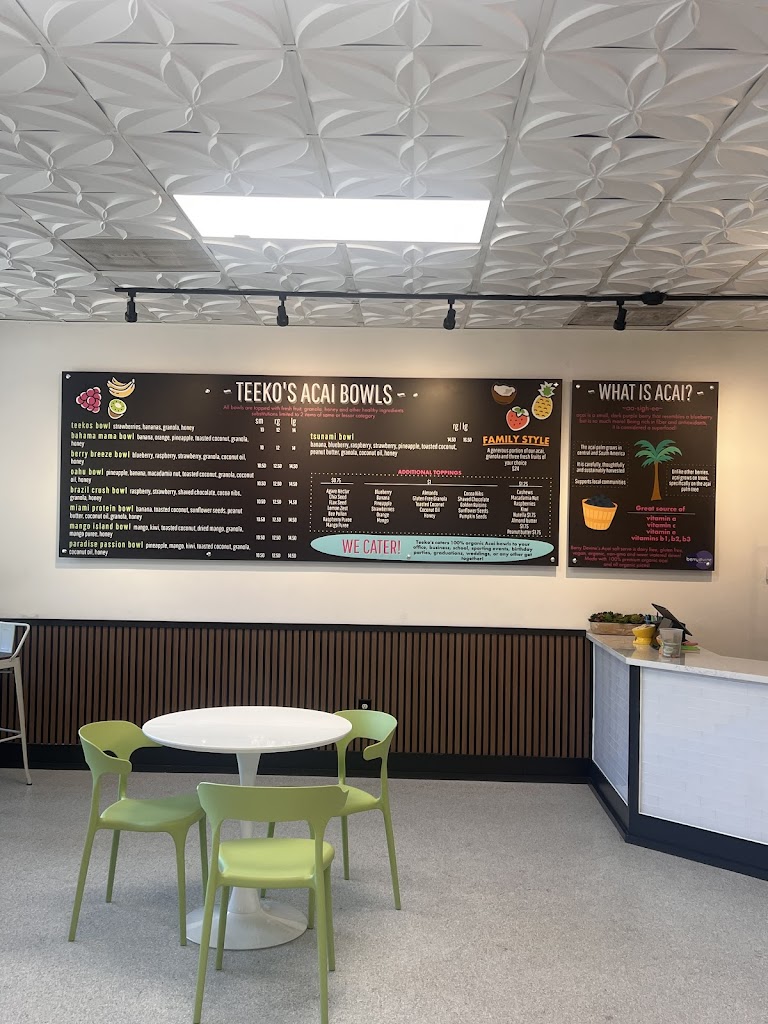  Teeko's Acai Bowls - Lake Geneva