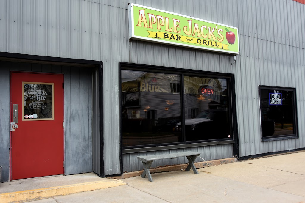 Applejack's Restaurant & Pub