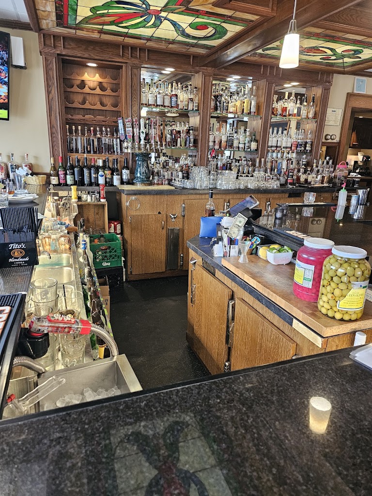  Moonlight Tavern & Supper Club