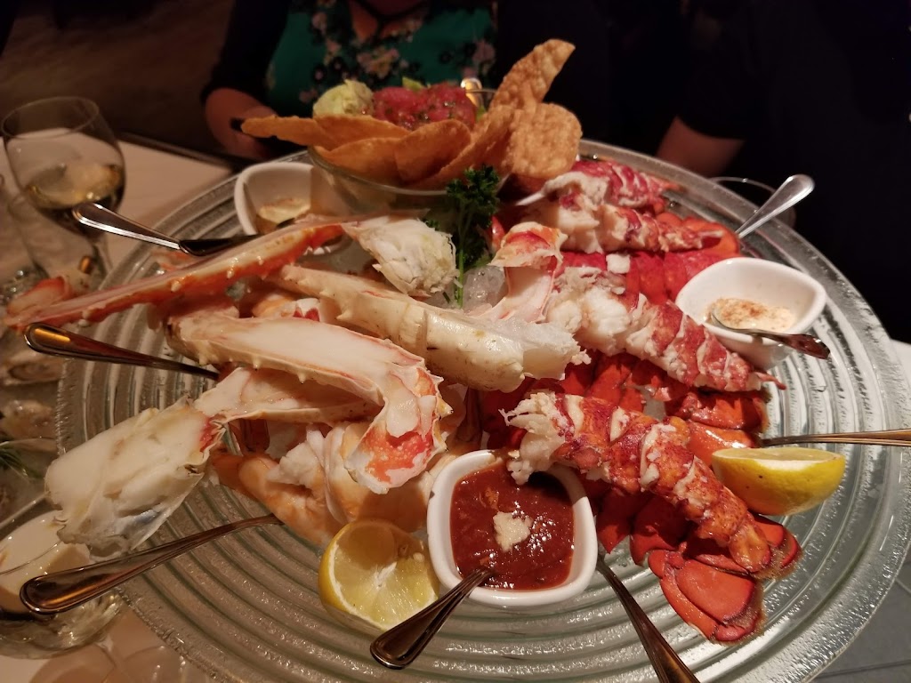  Fleming’s Prime Steakhouse & Wine Bar