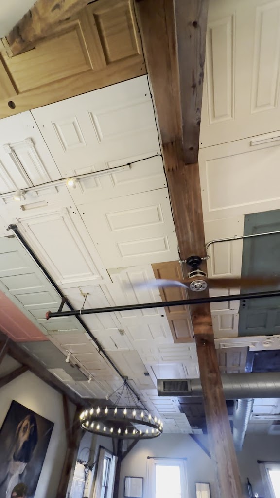  Bleu Restaurant & Lounge