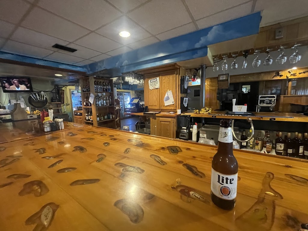  Harbor Bar, Restaurant, Marina