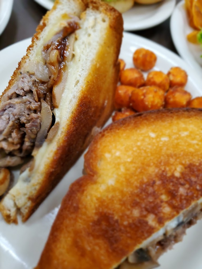  Wilder's Cutting Edge Bistro