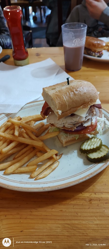  Riverstreet Family Restaurant