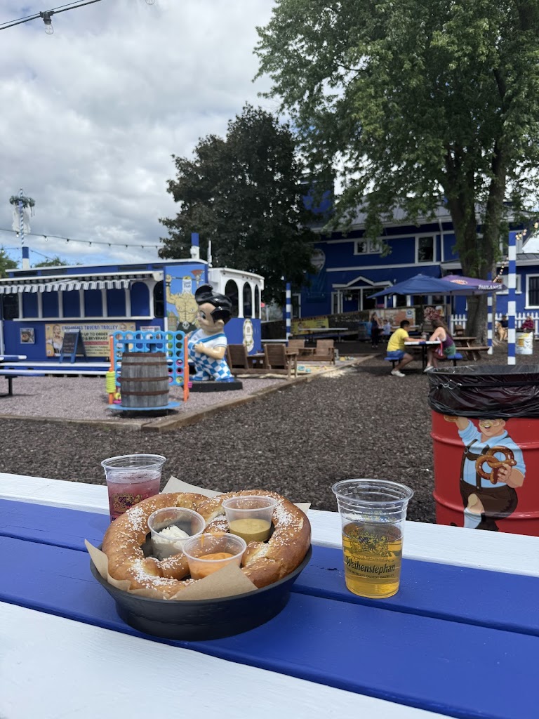  Hofbrewzhaus & Edelweiss Bier Garten