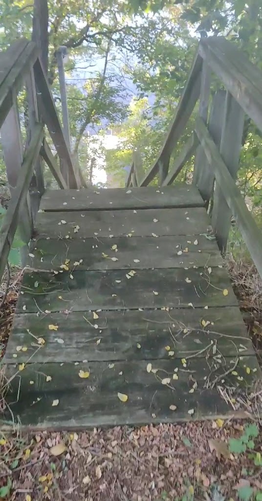  Drews Lakeside Bar & Grill