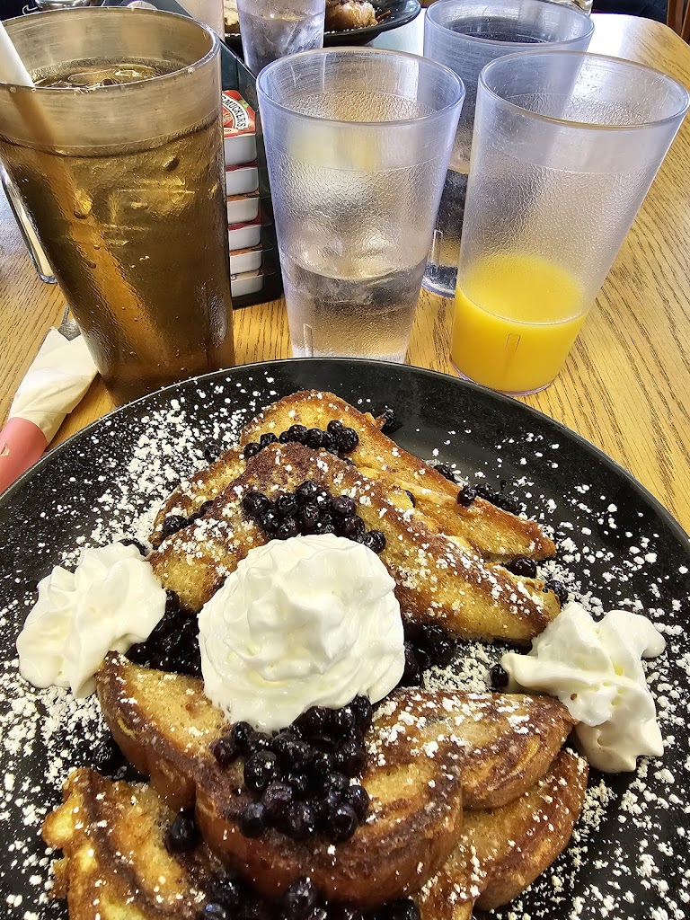  DJ's Northwoods Family Restaurant