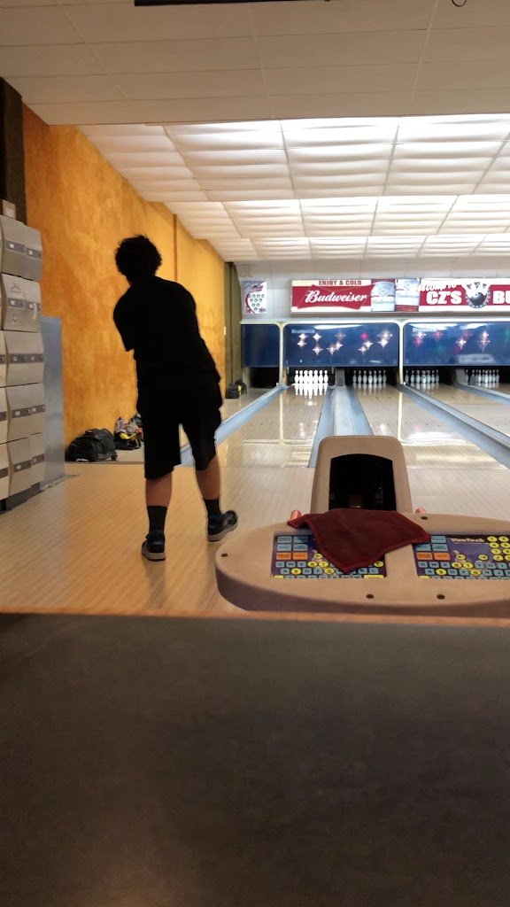 C Z's Bushville Lanes
