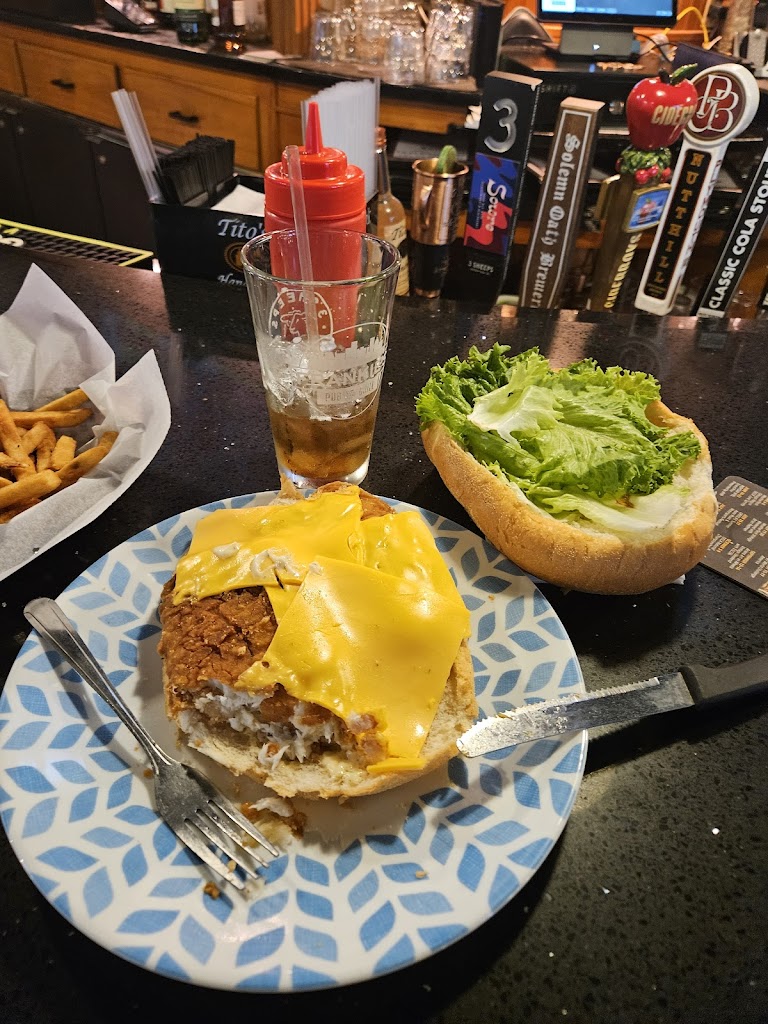  Frankie's Pub & Grill