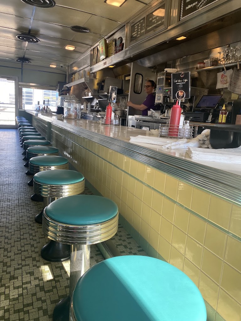  Broadway Diner