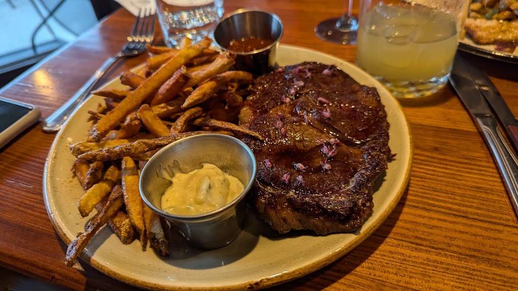  Town Council Kitchen & Bar