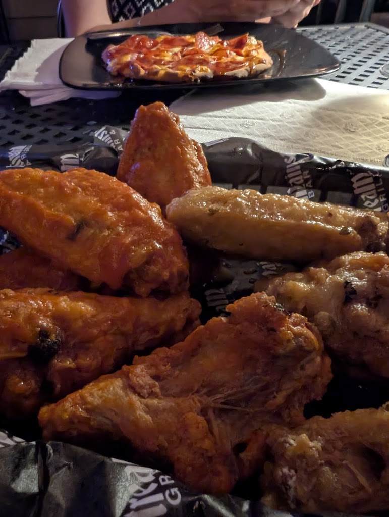  Mainstream Bar and Grill