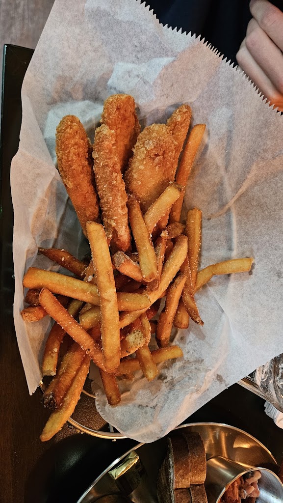  Harrison's Pub and Grill