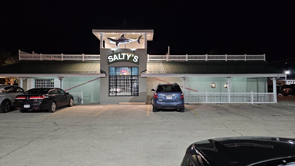  Salty's Seafood & Spirits