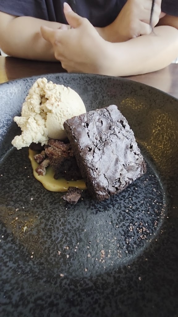  LoLo American Kitchen & Craft Bar Hudson