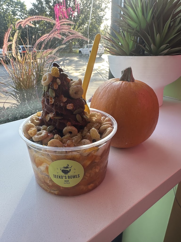  Teeko's Acai Bowls - Lake Geneva
