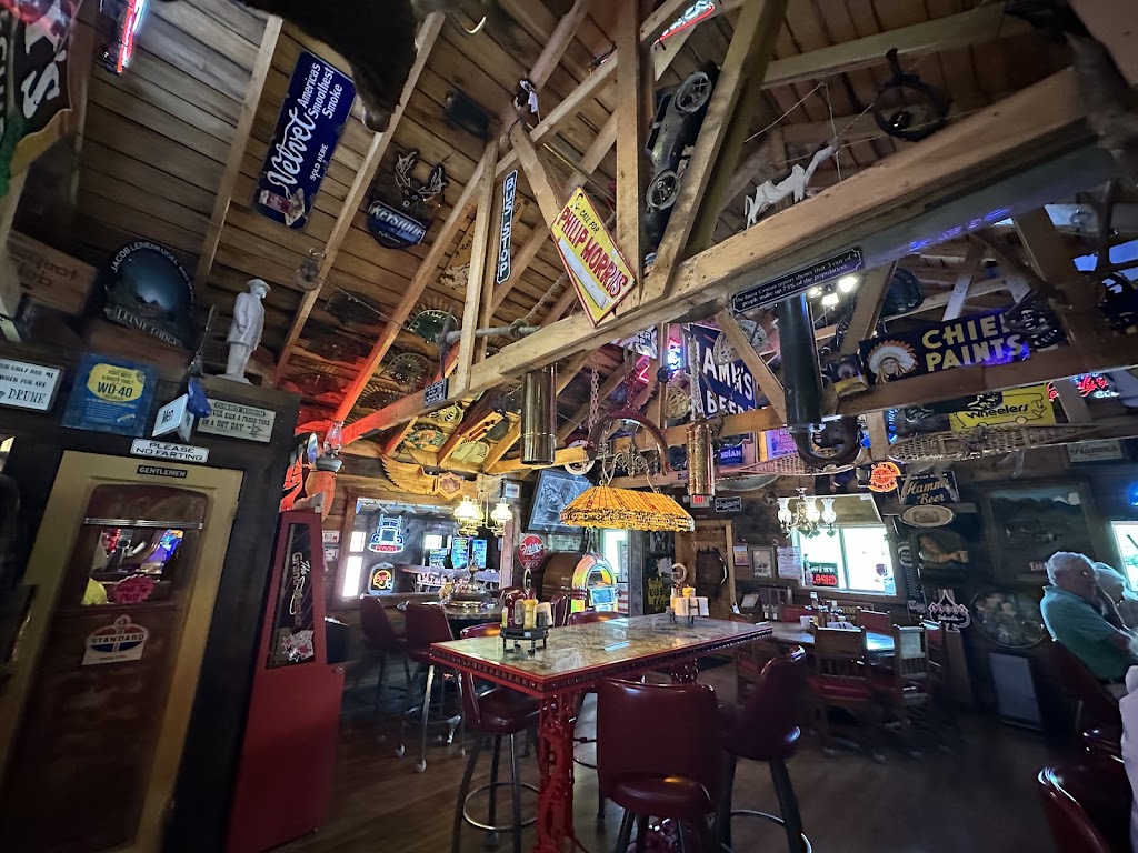  Bucknuckles Bar & Grill