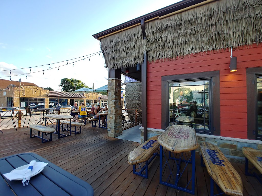  Wauwatiki Bar & Grill