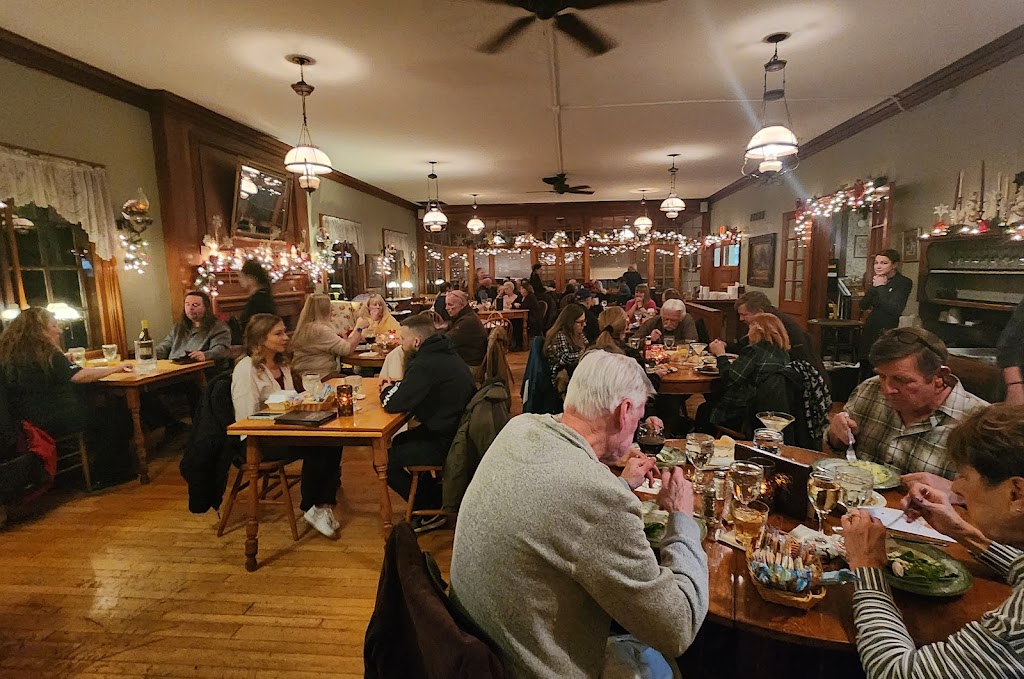  Colony House Restaurant