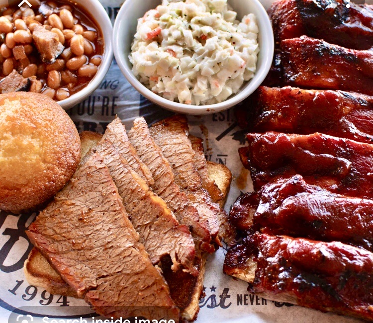  Famous Dave's Bar-B-Que