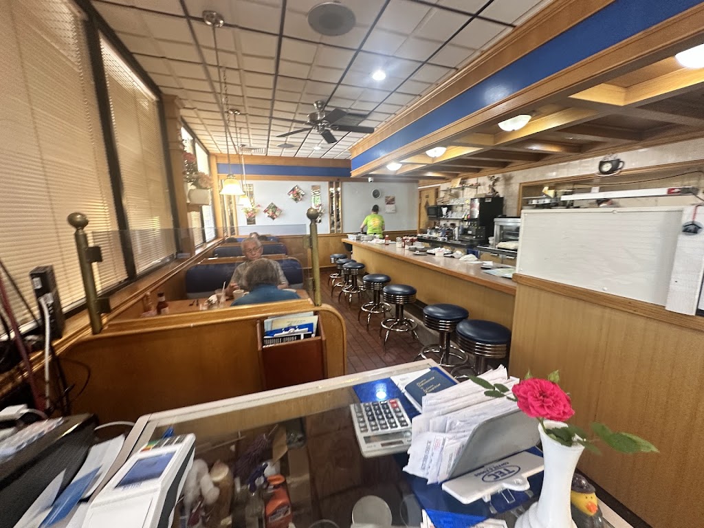  Martha's Pancake House Cafe