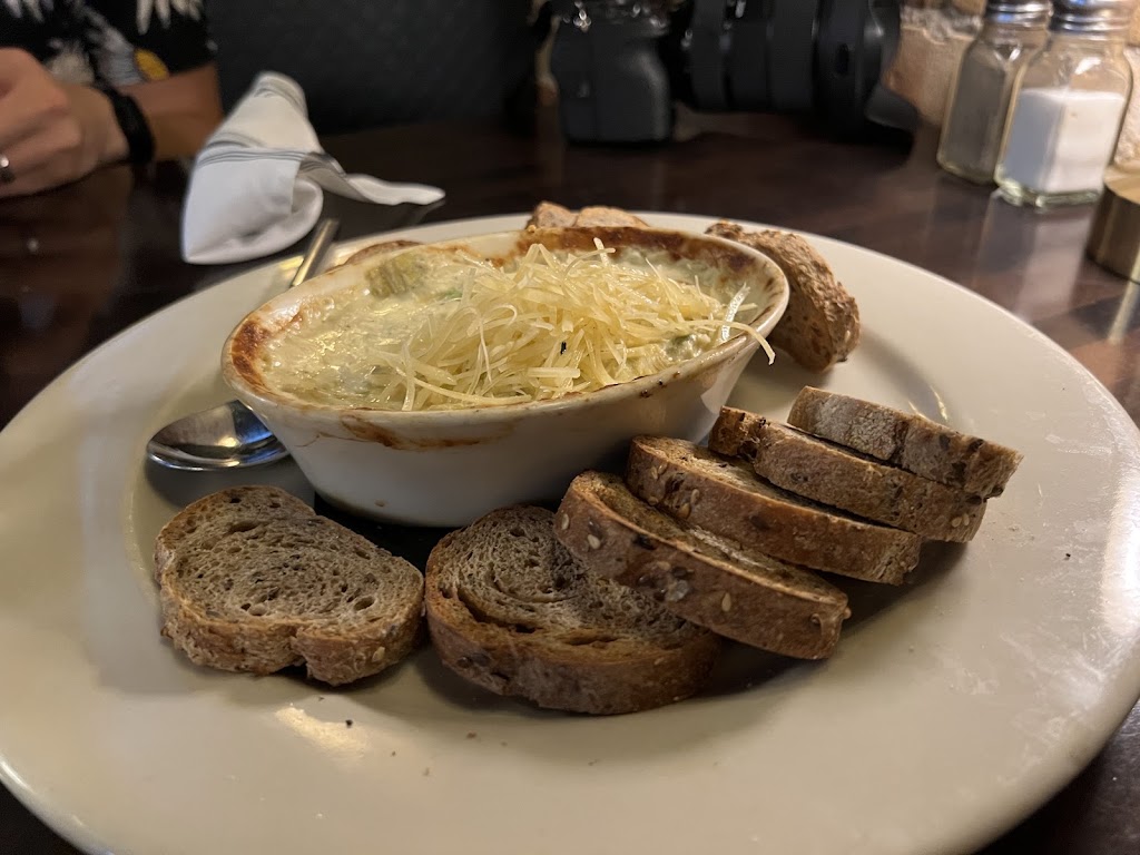  Inn at Cedar Crossing