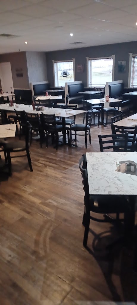  Rose Garden/Leonardo's Italian Bistro