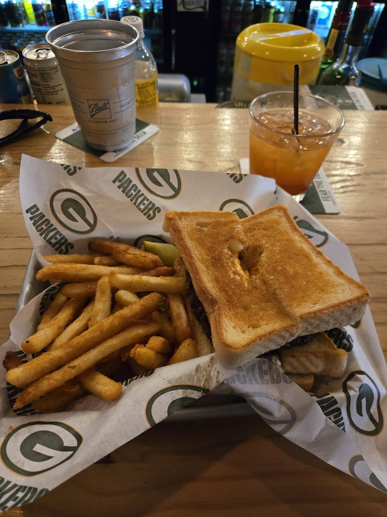  White Dog, Local Green Bay Eatery