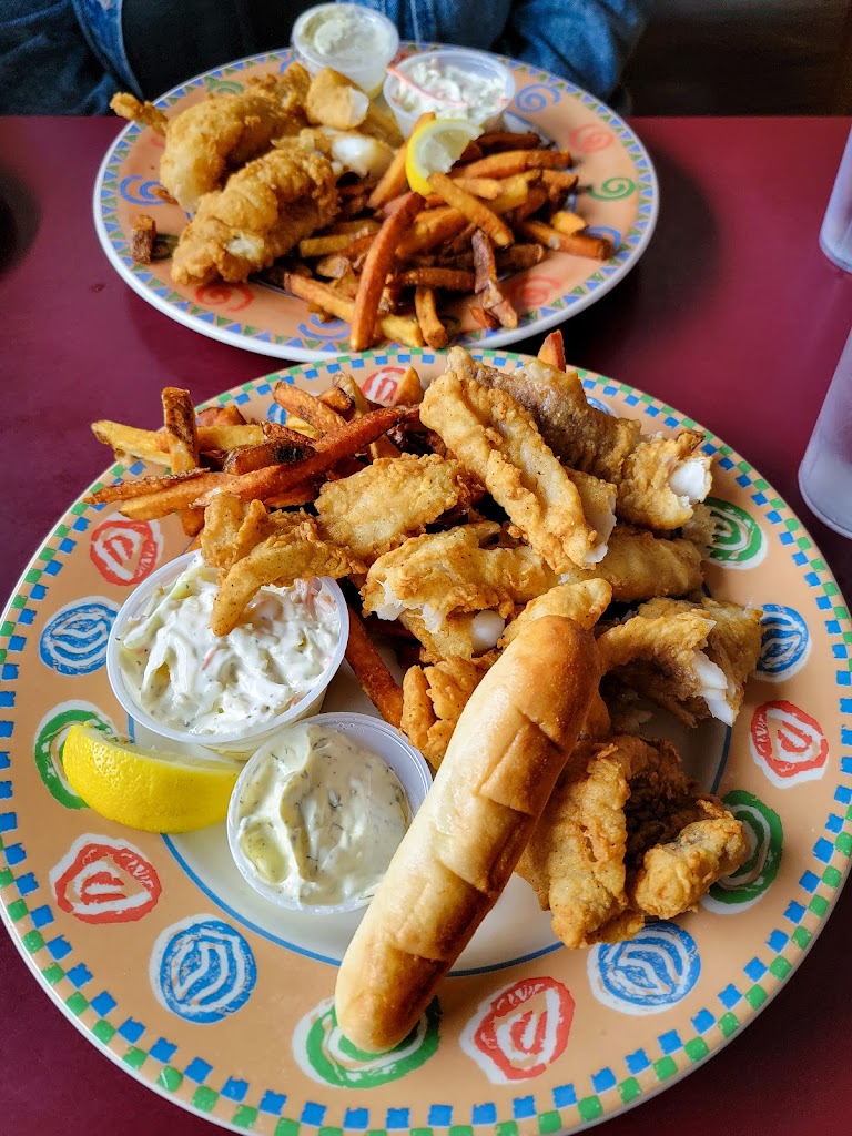  Twin Gables Cafe-Lounge