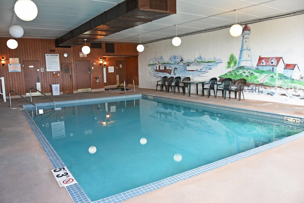  Lighthouse Inn On Lake Michigan